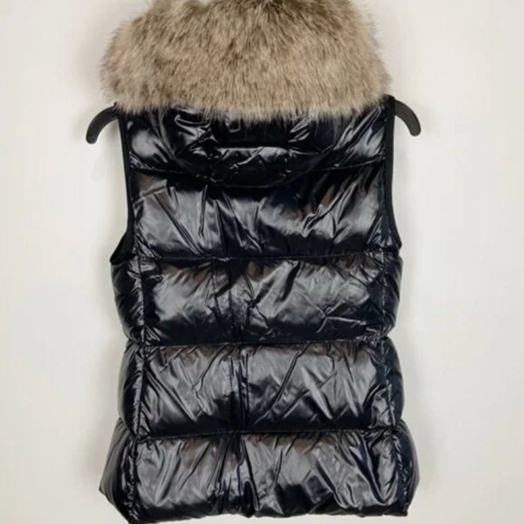Moncler Down Balabio Hooded Puffer Down Vest in Black Sz 1 - Picture 3 of 7